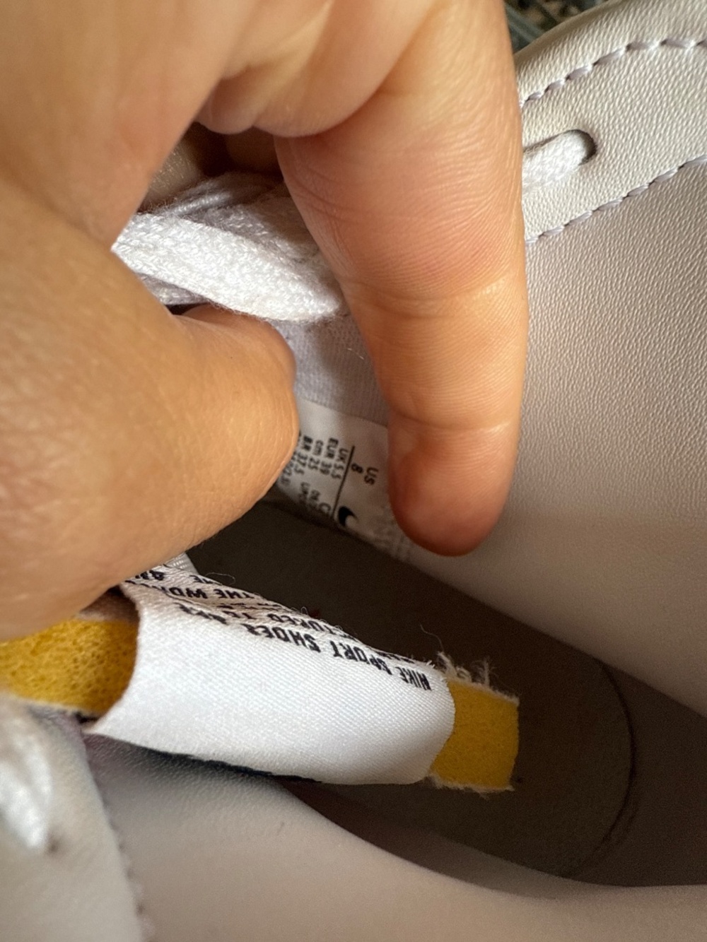 Nike sneakers - Picture 3 of 3